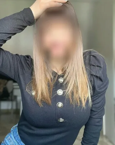 Alena, 37