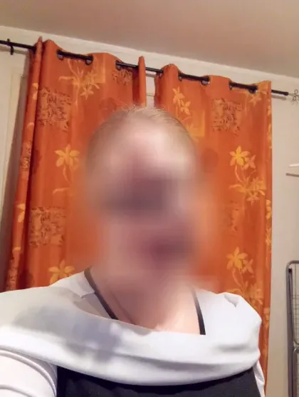 Andrea, 37