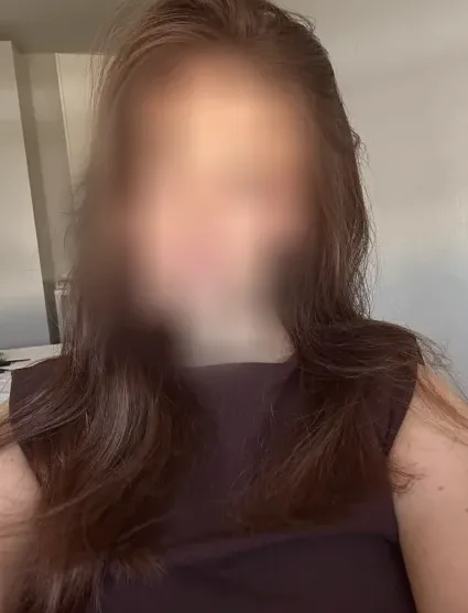 Anna, 28