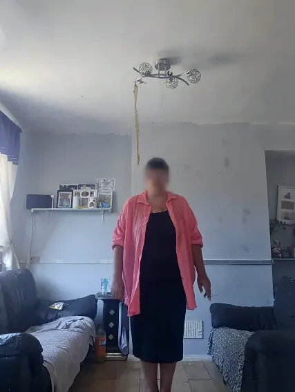 Dilara, 35