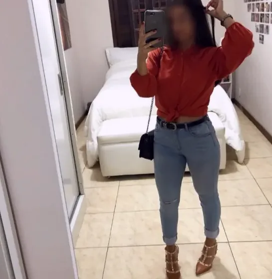 Elisa, 34