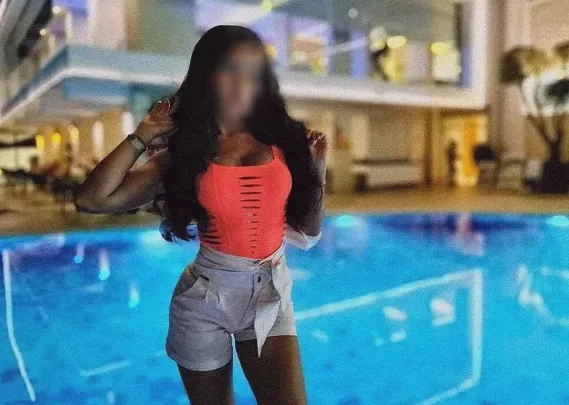 Leonie, 40
