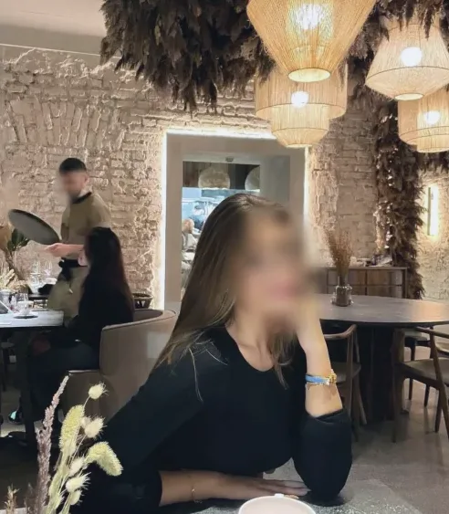 Leyla, 25