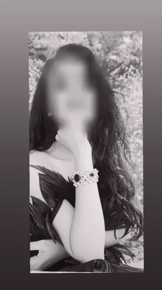 Merve, 28