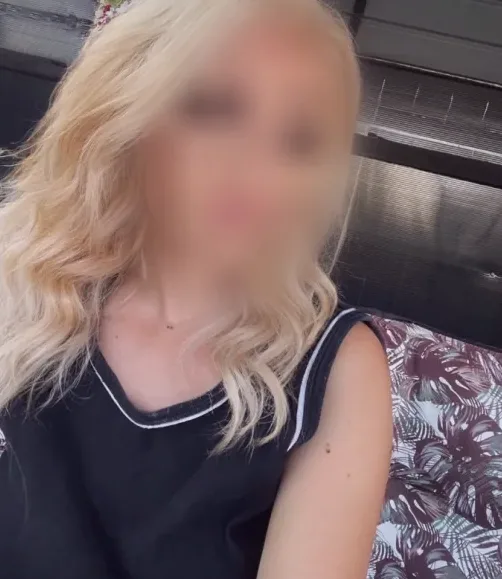 Rebecca, 30