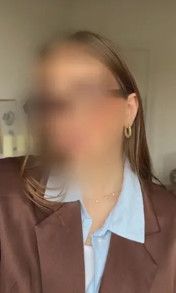Rebecca, 32