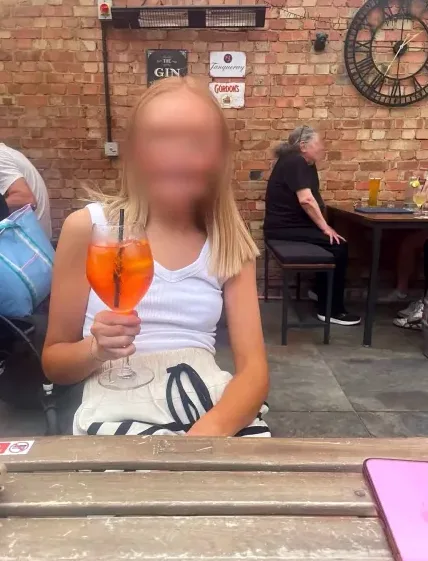 Saskia, 26