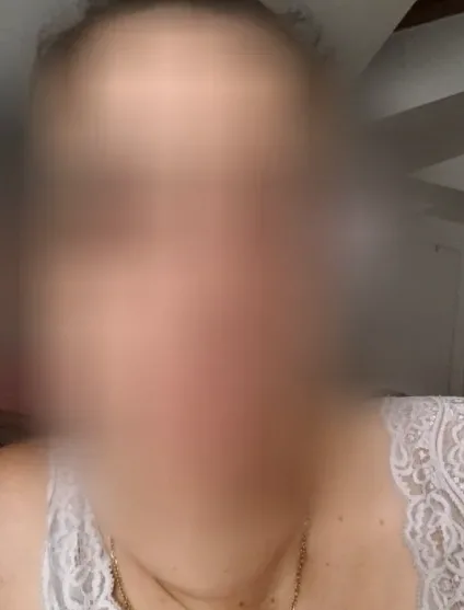 Simone, 35