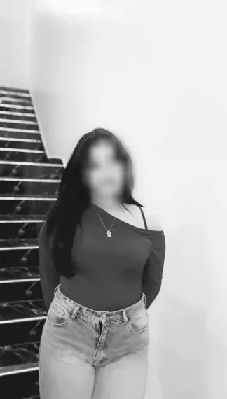 Sophie, 18