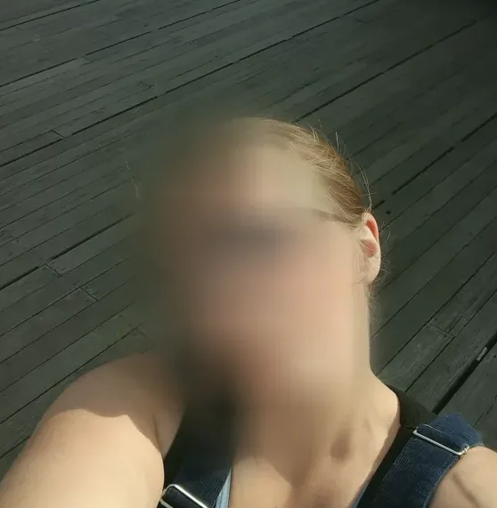 Sophie, 32